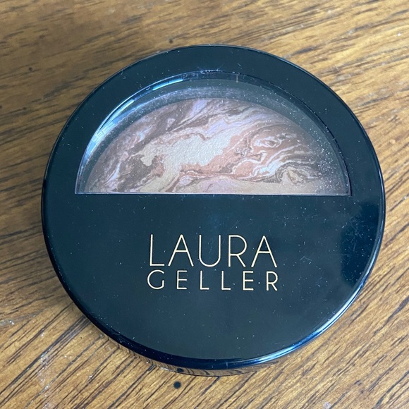 Laura Geller Swirled Bronze & Highlight Compact - Picture 1 of 2